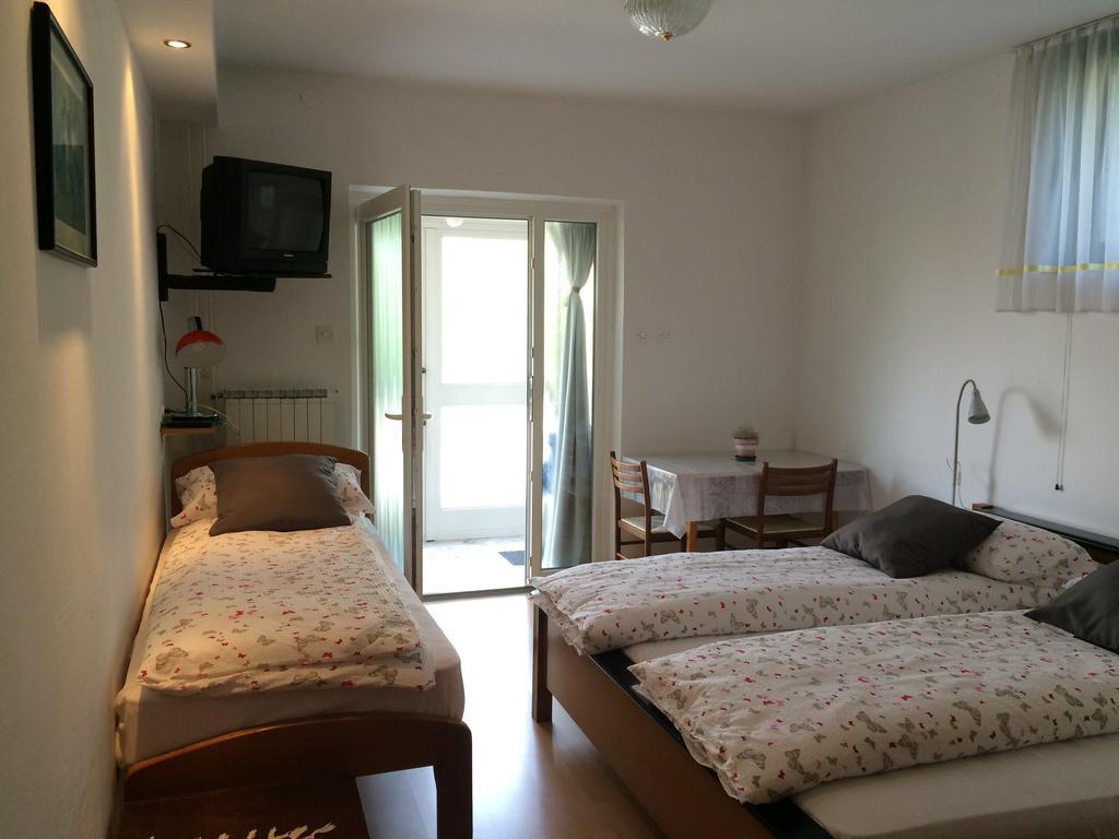 Tourist Rooms Sajovic Postojna Værelse billede
